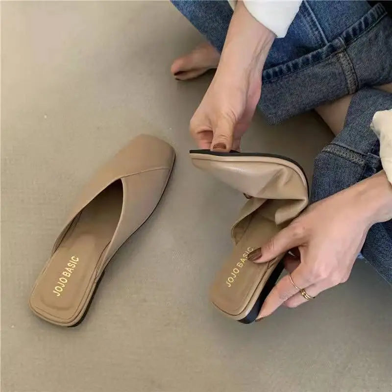 Mules Designer Cuir Bout Pointu Femme Été 2025 – Sandales Élégantes Chic Low Heel