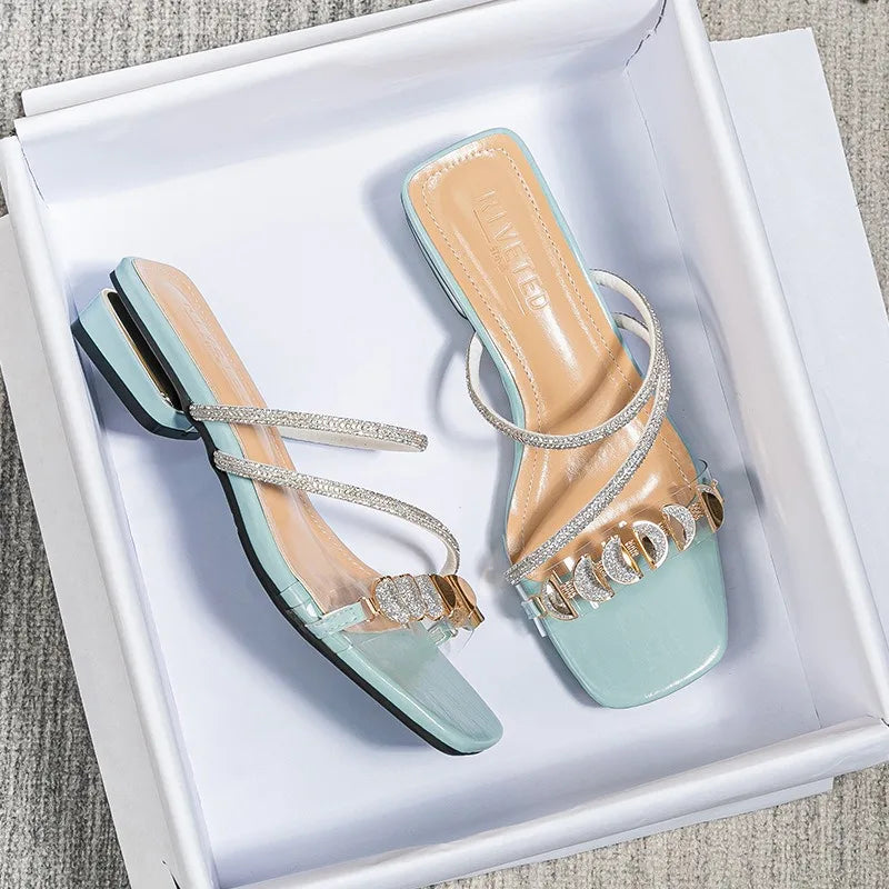 Sandales Femme Style Coréen – Détail Métal Élégant | Bout Ouvert Plat Été 2026