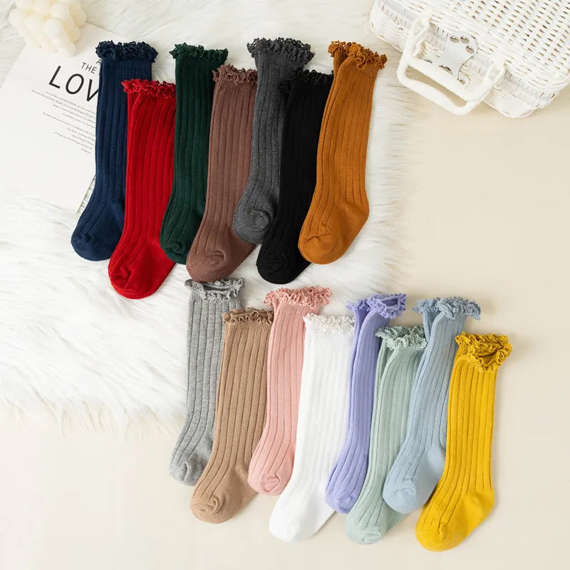 Chaussettes Hautes Fille à Volants Dentelle Fleur – Coton Doux Princesse 0-8 Ans