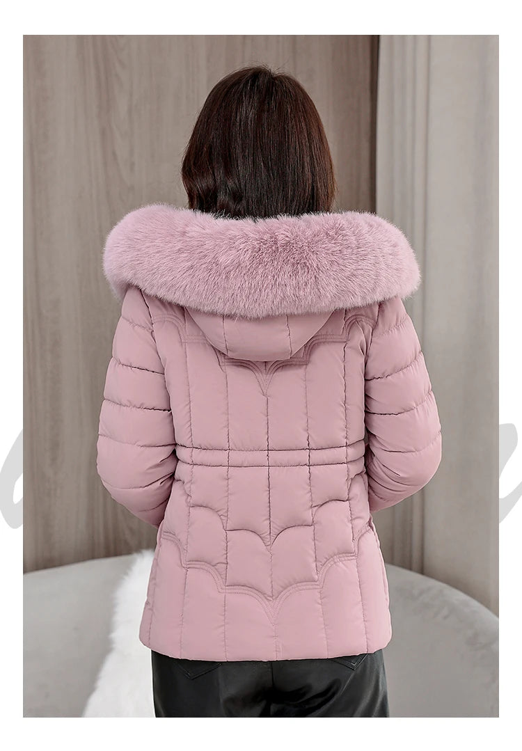 Doudoune Courte Femme À Capuche – Manteau Matelassé Chaud Haute Qualité | Hiver 2025 Tendance