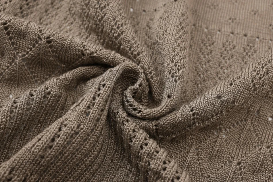 Tenue Assortie Famille – Robe Smockée Carreaux Marron Fille & Pull Tricoté Garçon Collection Heritage