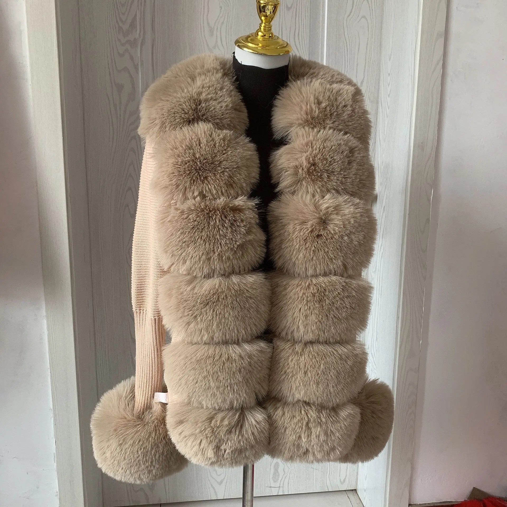 Cardigan Femme Tricot Col Fausse Fourrure Renard Élégant – Manteau Pull Chic & Luxueux | Printemps Automne
