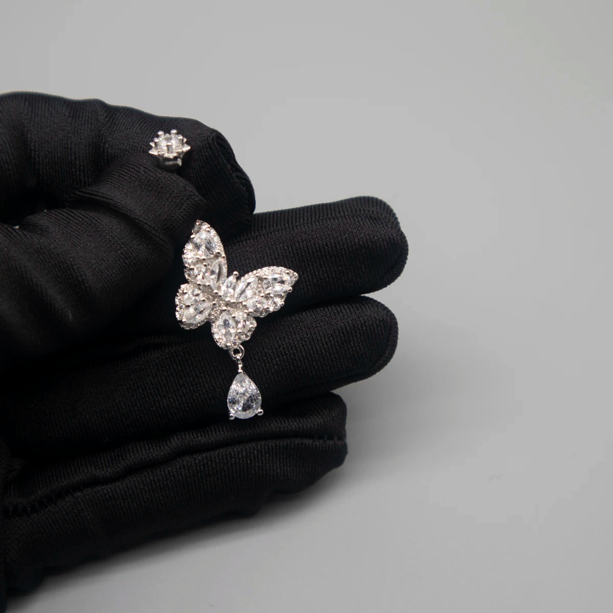 Bauchnabelpiercing Silber 925 Echter Schmetterling Weiße & Blaue Zirkonia – Premium Bauchnabelring für Damen | Feiner, Eleganter & Hypoallergener Körperschmuck
