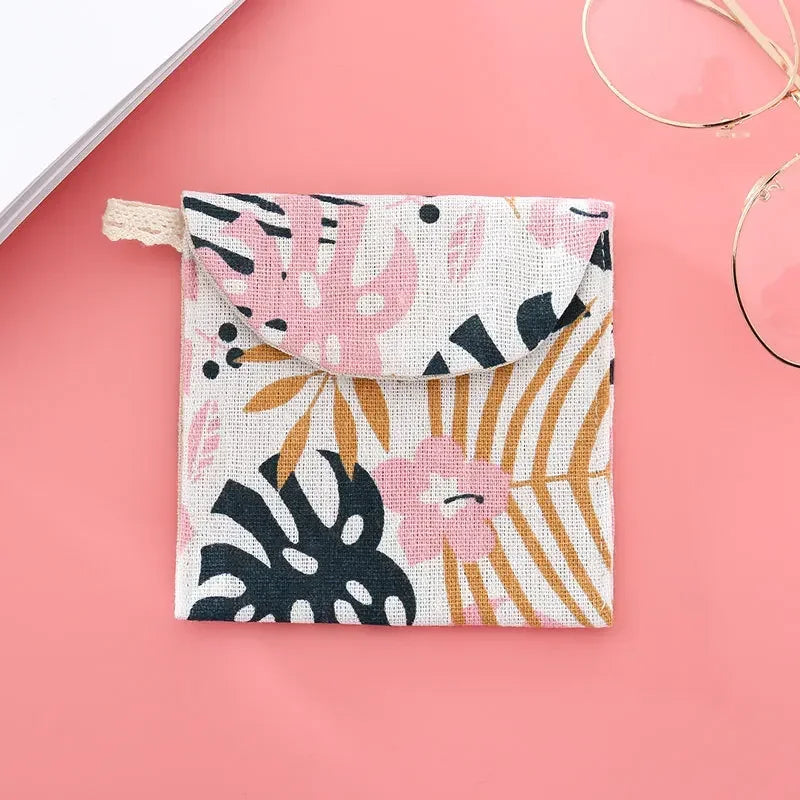 Mini Trousse Cosmétique Zippée Femme – Serviettes Hygiéniques, Rouge à Lèvres & Voyage | Pochette Monnaie & Écouteurs