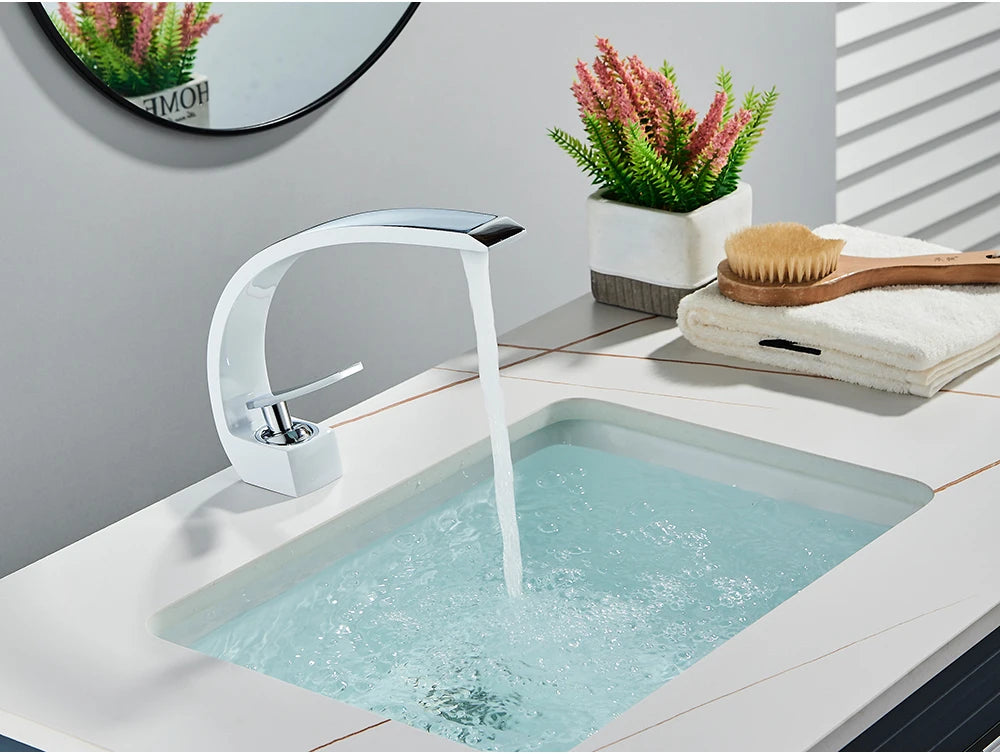 Uythner Robinet Lavabo Noir en Laiton – Mitigeur Mono-Commande 1 Trou | Eau Chaude & Froide Salle de Bain
