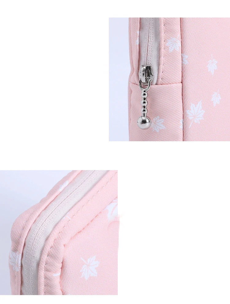 Mini Trousse Cosmétique Zippée Femme – Serviettes Hygiéniques, Rouge à Lèvres & Voyage | Pochette Monnaie & Écouteurs