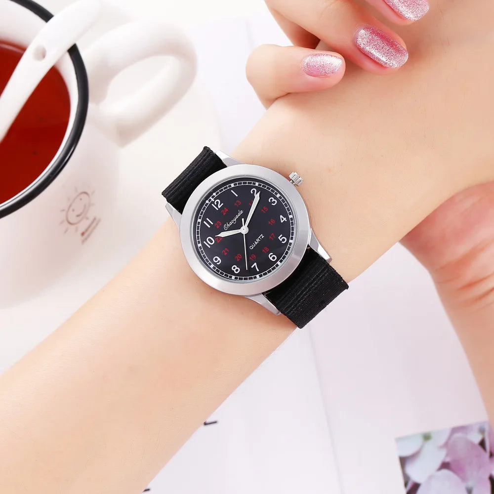 Montre Enfant UTHAI CQ26 Sport Quartz – Fille Garçon Lumineuse Étanche Cadeau