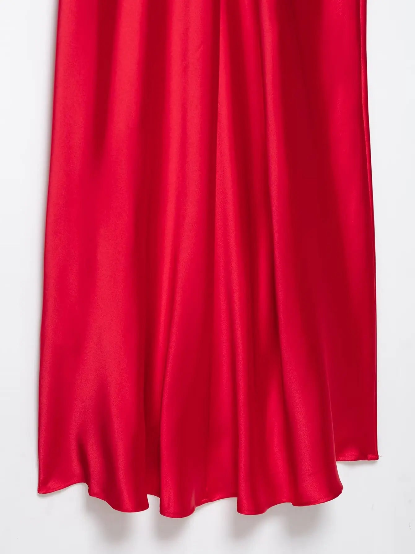 Robe Longue Femme Satin Rouge Col V Bretelles Sans Manches – Fermeture Dos Zip Élégante | HH Été 2025