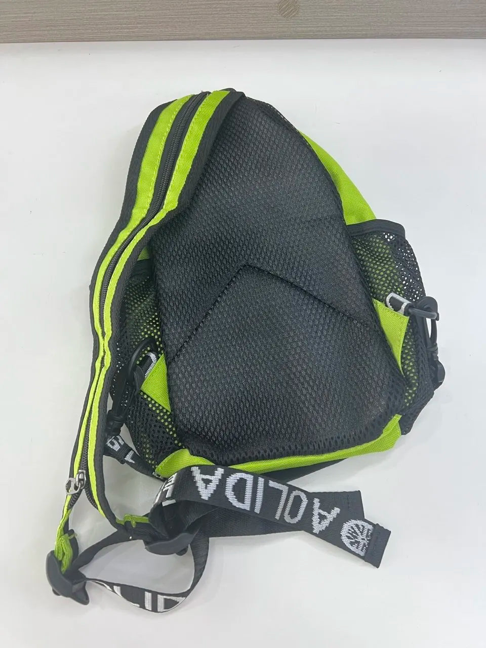 Sac Poitrine Femme Crossbody Tendance – Prise Casque & Poche Téléphone Bandoulière Chic