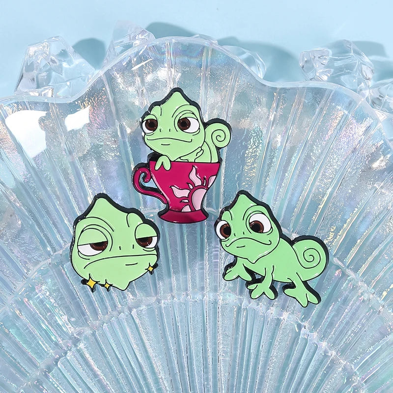 Pin's Émail Animaux Cartoon – Pingouin, Grenouille, Lapin & Chat | Broche Métal Badge Lapel | Bijou Cadeau Tendance