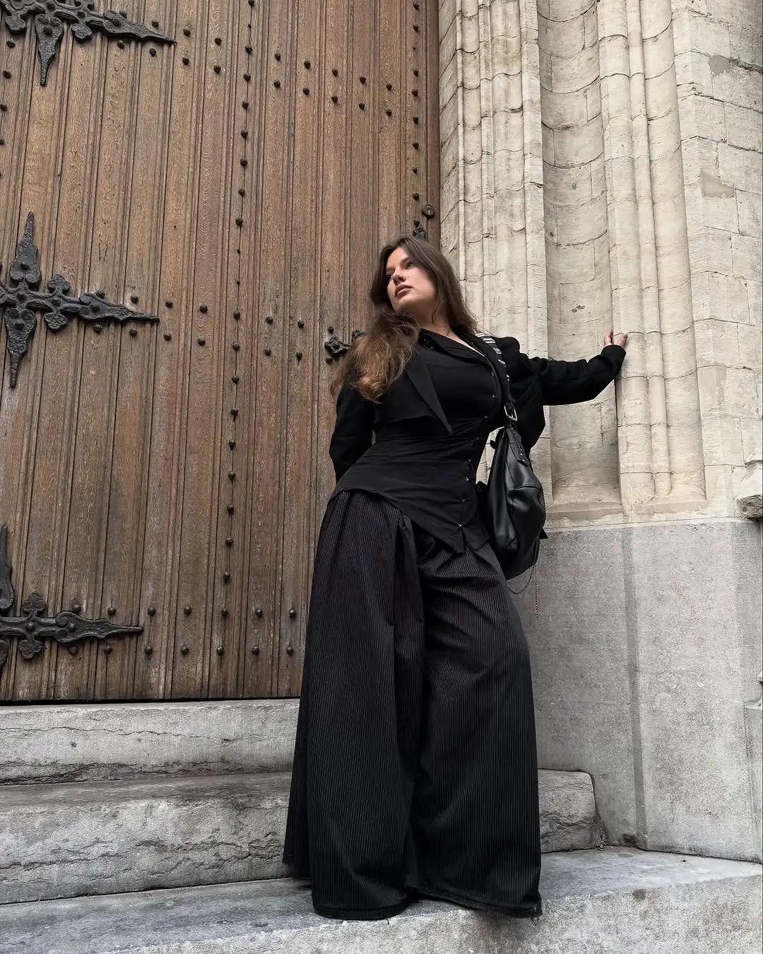 Blouse Femme Noir Vintage Boutons Irréguliers Col Revers Manches Courtes Slim Crop Top – Y2K Streetwear | 2026