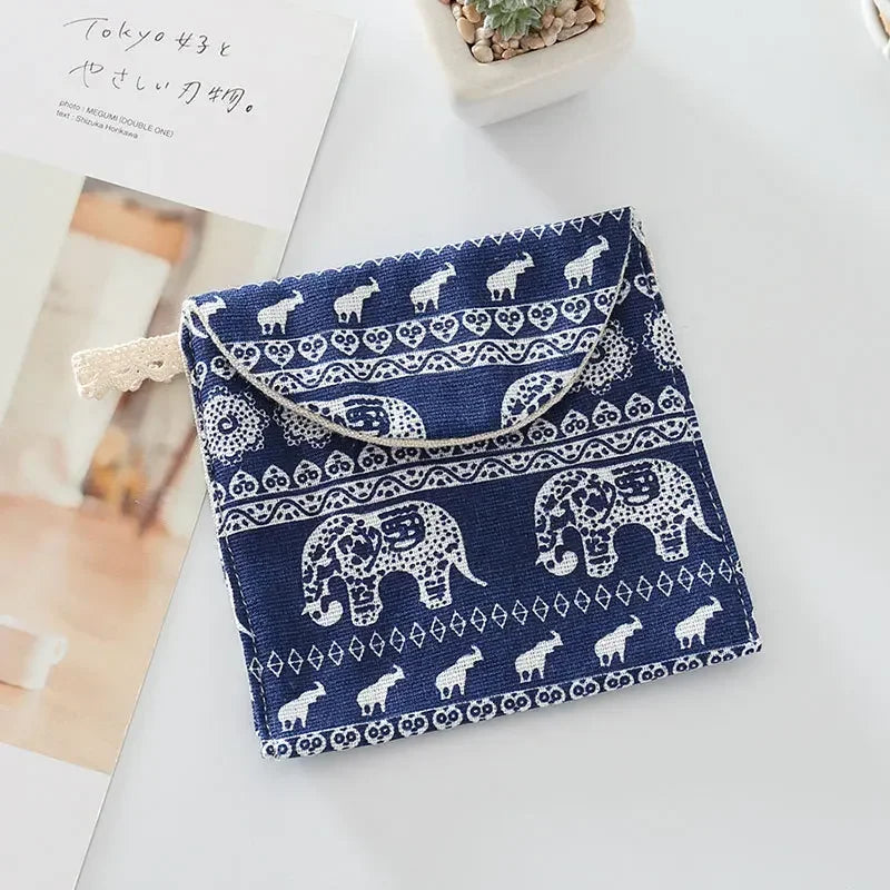 Mini Trousse Cosmétique Zippée Femme – Serviettes Hygiéniques, Rouge à Lèvres & Voyage | Pochette Monnaie & Écouteurs