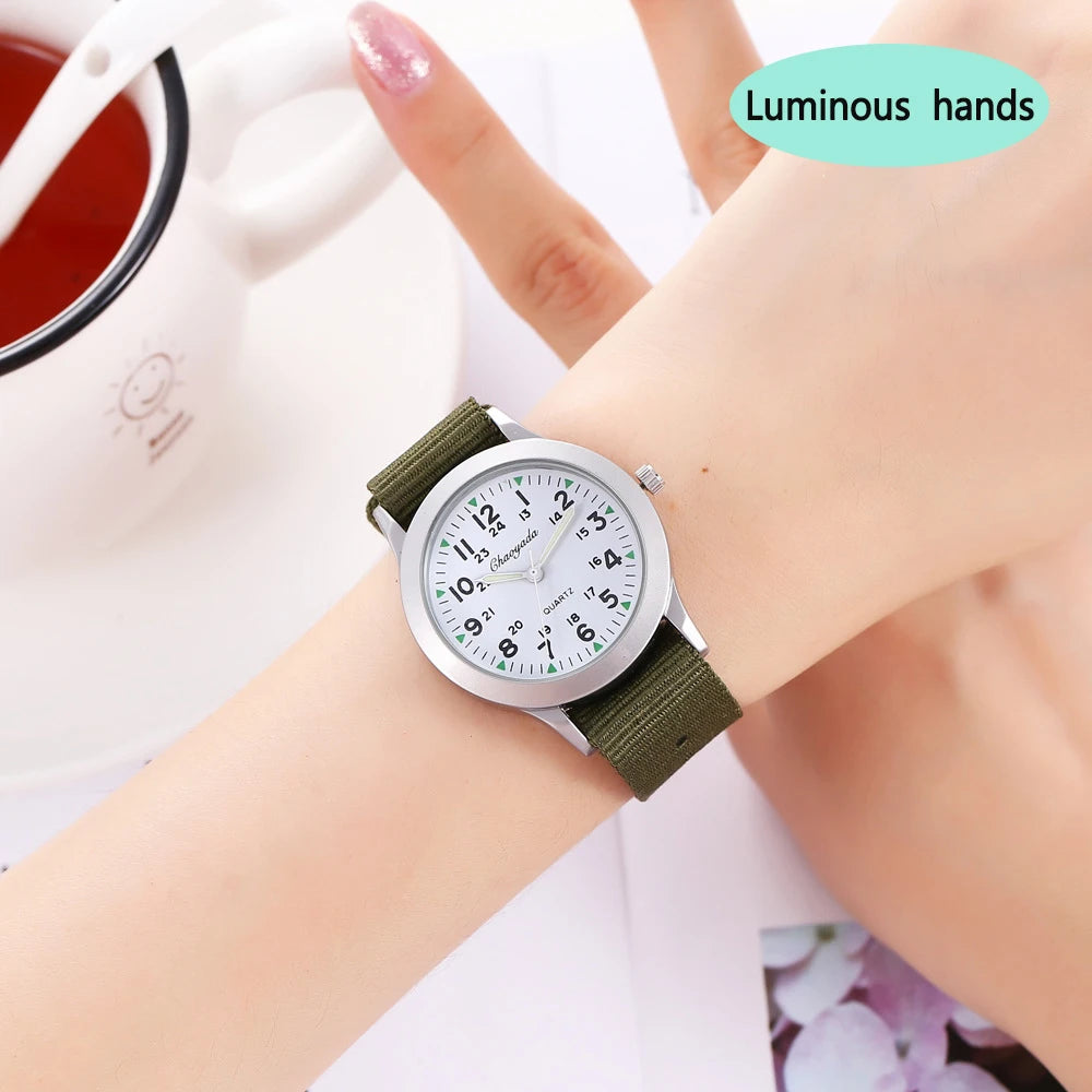 Montre Enfant UTHAI CQ26 Sport Quartz – Fille Garçon Lumineuse Étanche Cadeau