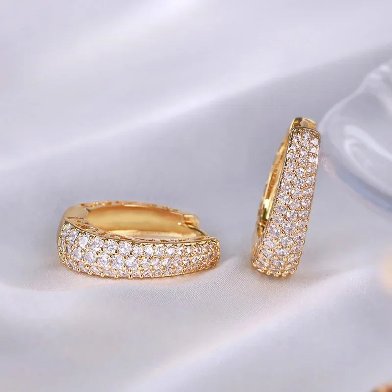 Créoles Luxe Pavées Zircon Couleur Or — Boucles d'Oreilles Femme Élégantes