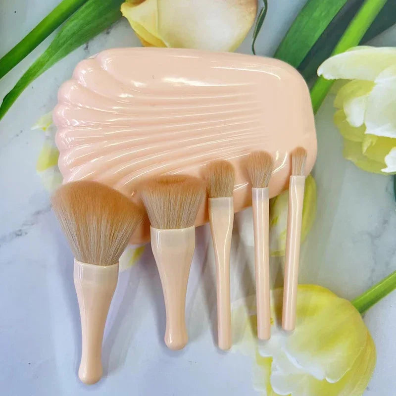 Set 5 Pinceaux Maquillage Coquillage Portable avec Miroir HD – Poils Doux, Lèvres & Retouches | Trousse Cosmétique Complète