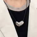 Collier Cordon Noir Pendentif Métal Irrégulier Statement – Bijou Femme Tendance Cool & Minimaliste | Accessoire Soirée, Fête & Cadeau Mode