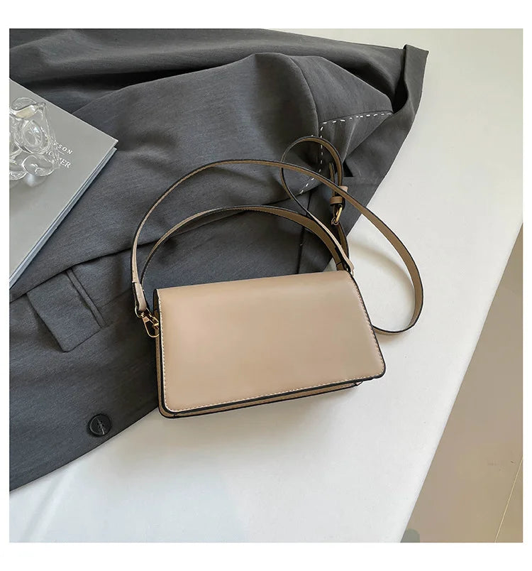 Sac Bandoulière Femme Chaîne Métal Logo – Pochette Crossbody Couleur Unie Fermeture Magnétique