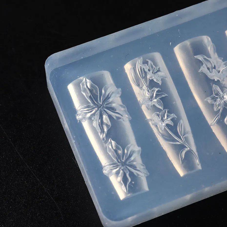 3D-Nailartform „Elegante Lilie“ – Blumen-Stamping im koreanischen Frühlings-Sommer-Stil