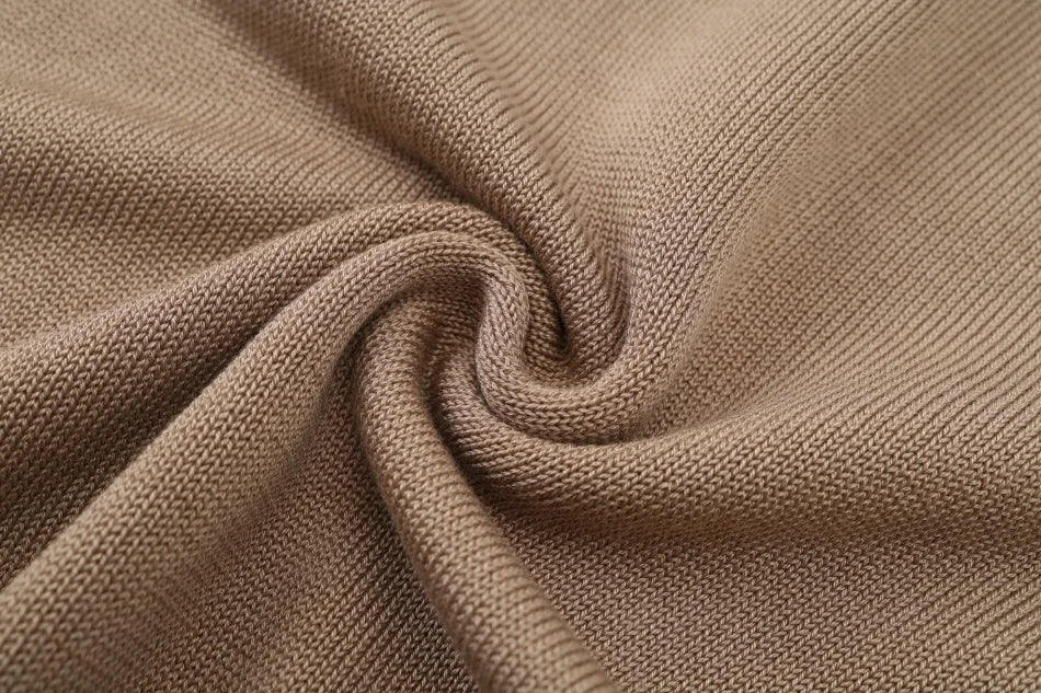 Tenue Assortie Famille – Robe Smockée Carreaux Marron Fille & Pull Tricoté Garçon Collection Heritage