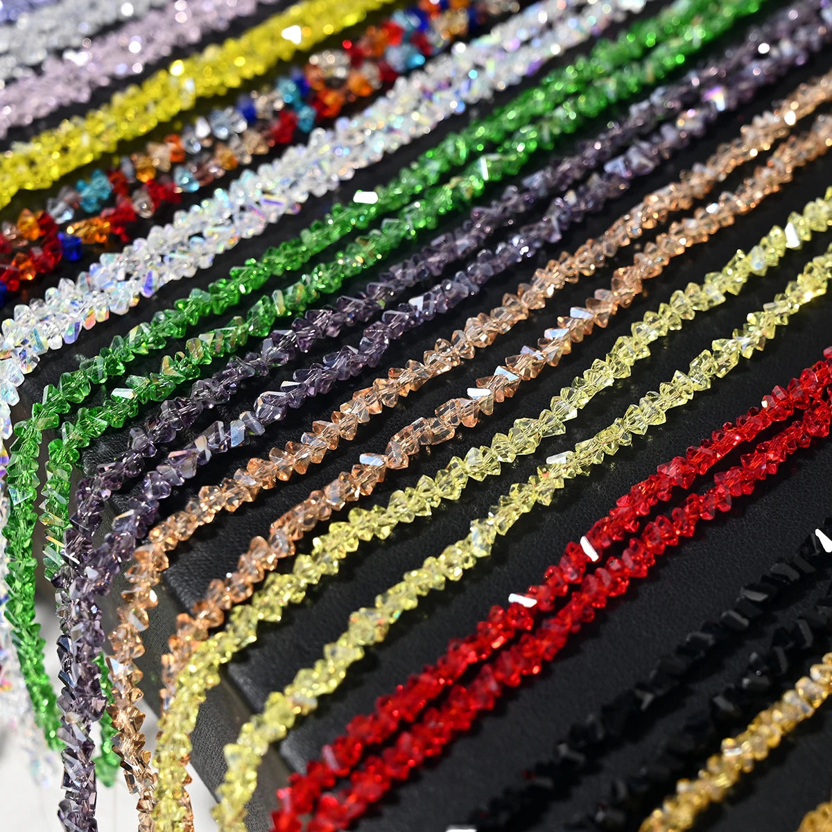 Los 120 Österreichische Kristallperlen Dreiecke 4mm — Abstandshalter DIY Armband Halskette