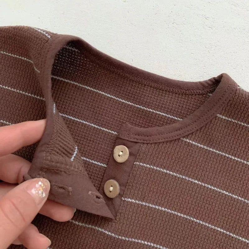 Ensemble 2 Pièces Bébé T-Shirt + Short Rayures Style Sportswear – Tenue Été Garçon Fille Douce