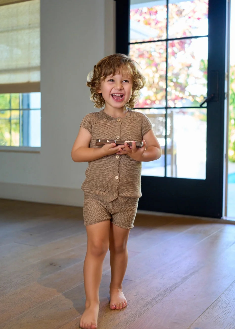 Tenue Assortie Famille – Robe Smockée Carreaux Marron Fille & Pull Tricoté Garçon Collection Heritage