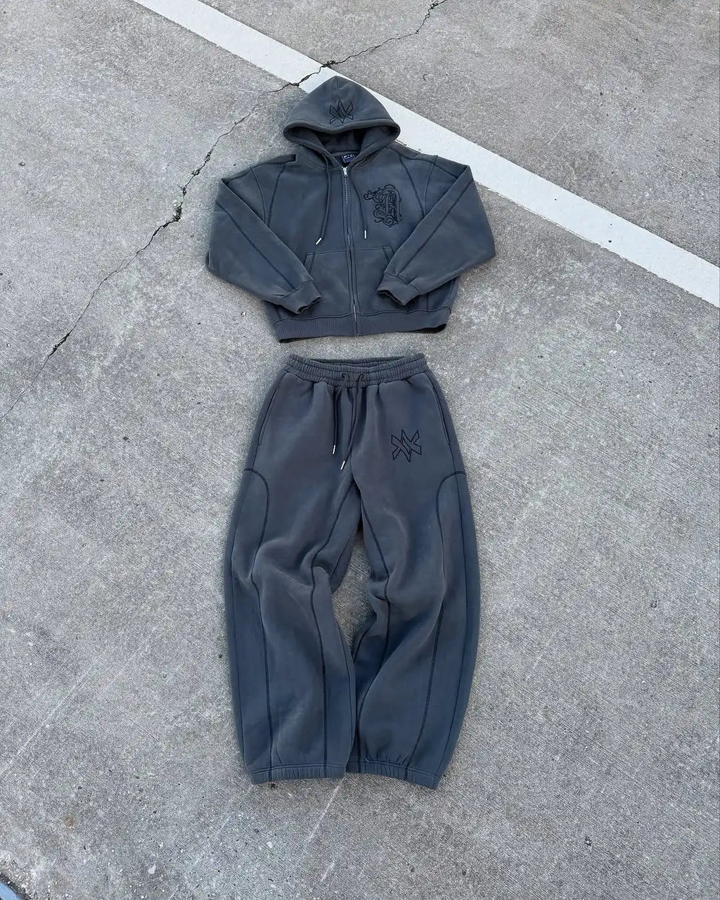 Ensemble 2 Pièces Y2K Américain Unisexe – Sweat Capuche Zip Oversize Broderie Hip Hop + Jogging Casual Homme & Femme | Streetwear
