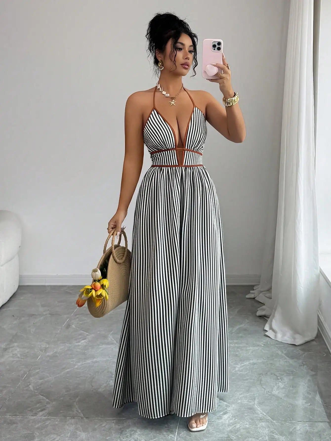 Robe Maxi Rayée Col Plongé Halter - Style Vacances & Plage Premium