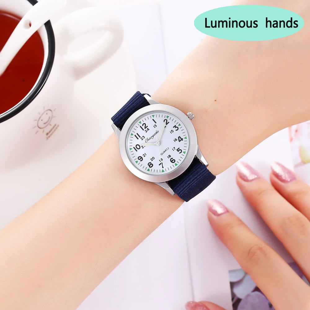 Montre Enfant UTHAI CQ26 Sport Quartz – Fille Garçon Lumineuse Étanche Cadeau