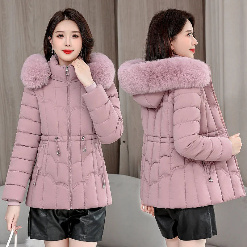 Doudoune Courte Femme À Capuche – Manteau Matelassé Chaud Haute Qualité | Hiver 2025 Tendance