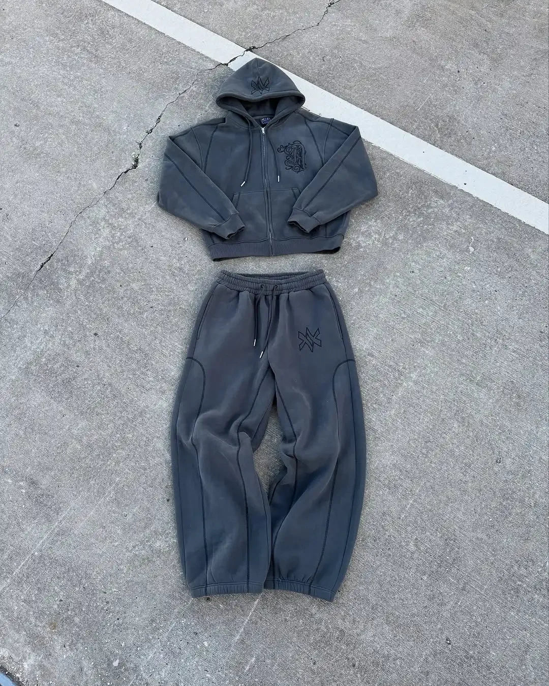 Ensemble 2 Pièces Y2K Américain Unisexe – Sweat Capuche Zip Oversize Broderie Hip Hop + Jogging Casual Homme & Femme | Streetwear