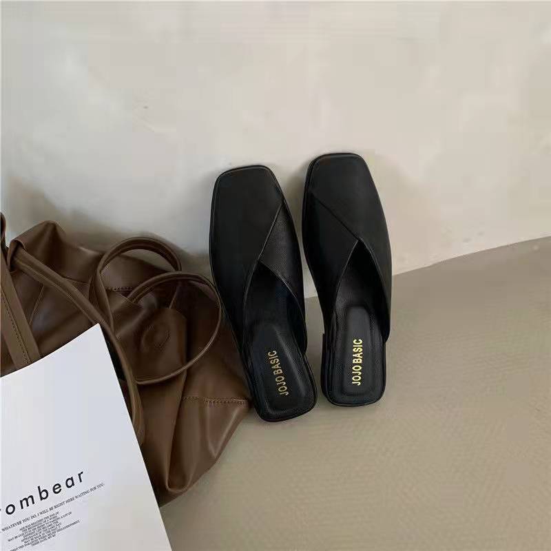 Mules Designer Cuir Bout Pointu Femme Été 2025 – Sandales Élégantes Chic Low Heel