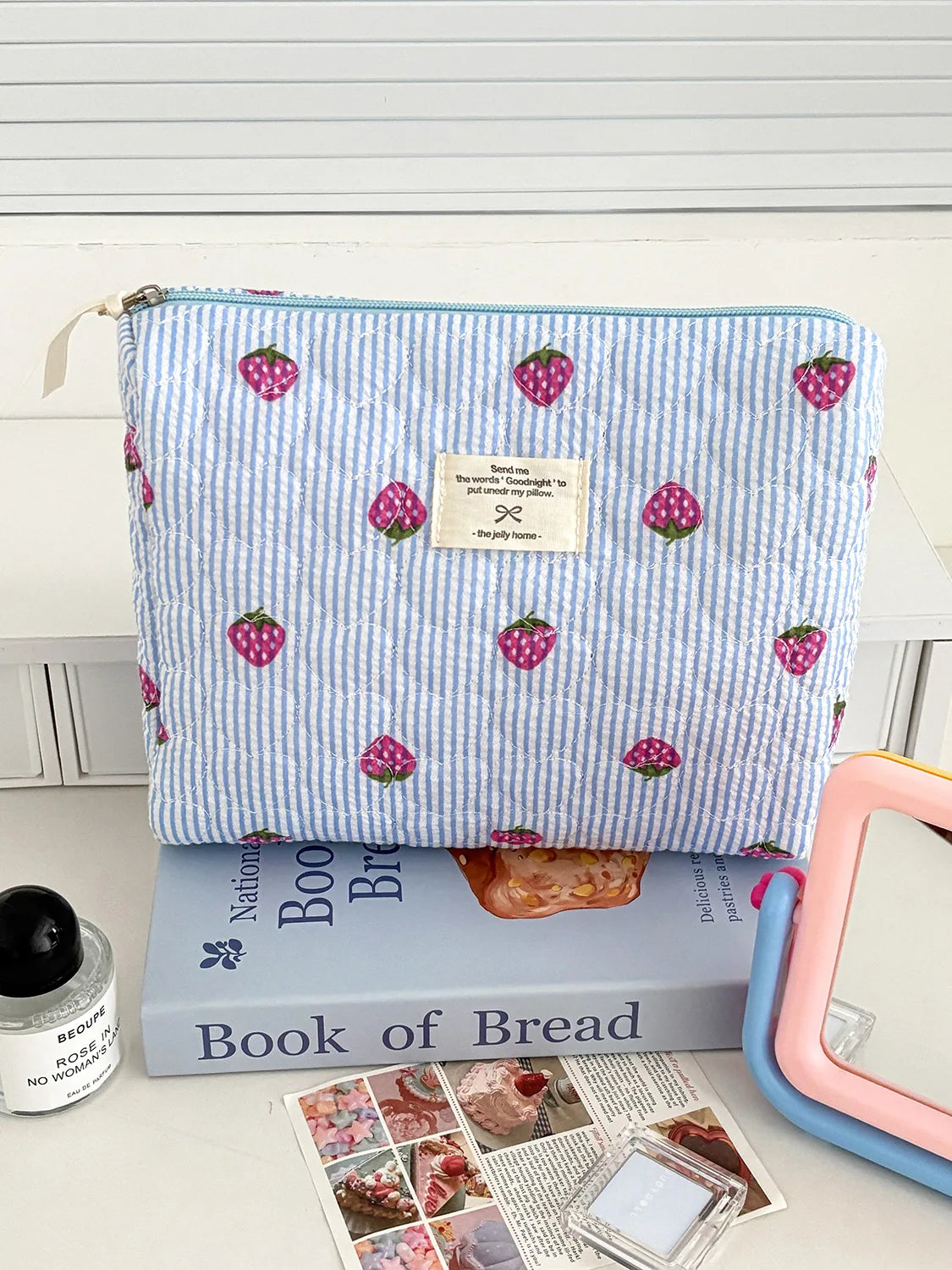 Trousse Cosmétique Fraise Rayée – Pochette Maquillage Portable Voyage | Organisateur Femme Kawaii