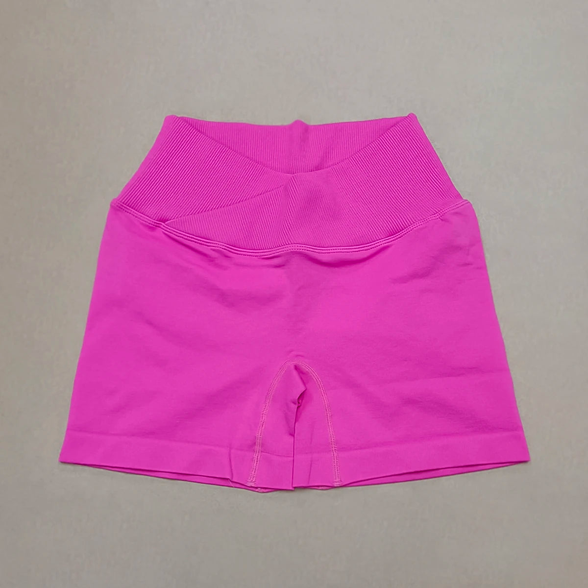 Short Yoga Femme Taille Haute Croisée Gainant Fessier Gym Running Fitness – Short Sport Sculptant Élastique | Mode Athleisure