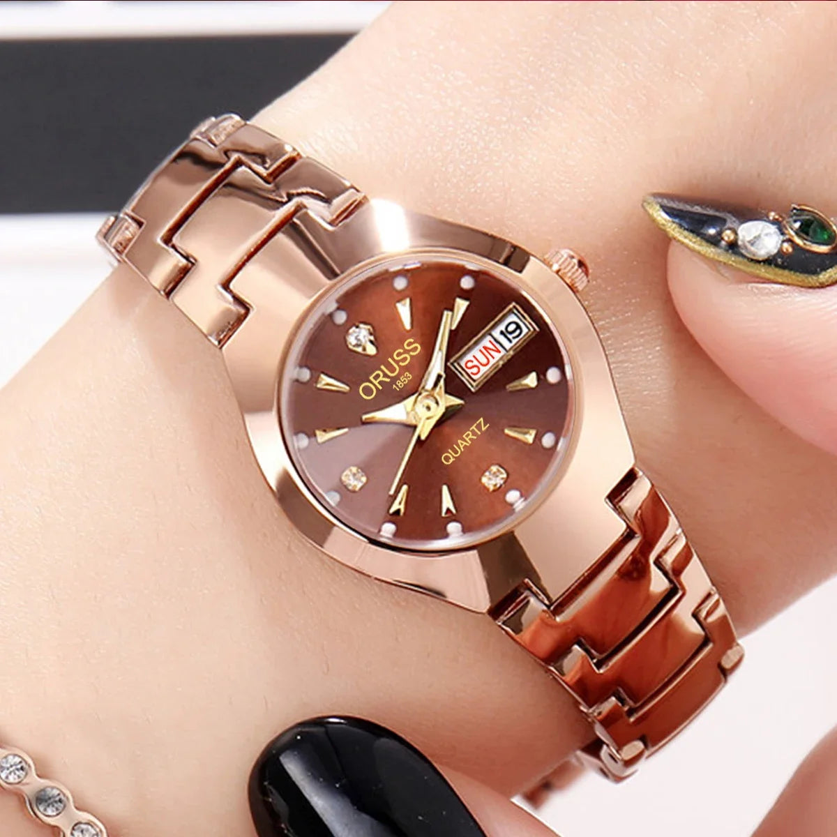 ORUSS Damen Armbanduhr Business Casual Luxus Edelstahl Quarz Datum Tag Wasserdicht 30M – Elegant Fashion