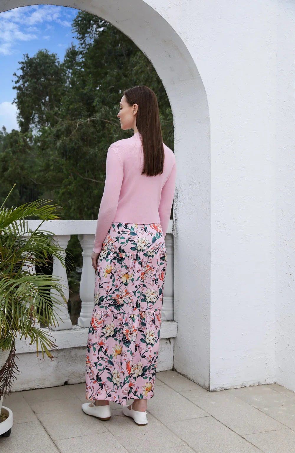 Robe Slip Satin Fleurie Rose Poudré Femme – Pull Tricoté Col V Élégant Jupe Printemps Été | AP 2025