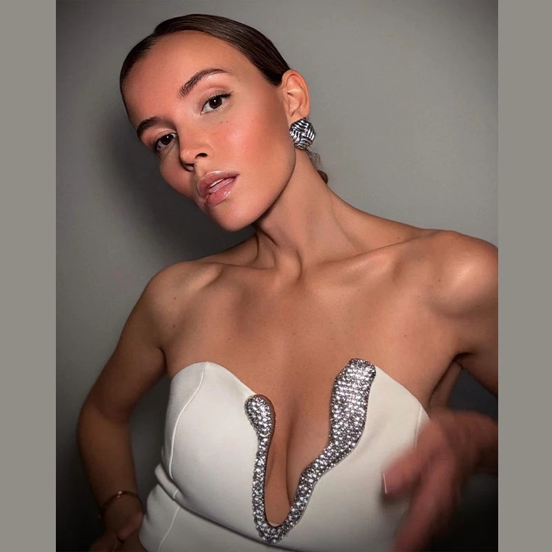 Ensemble 2 Pièces Strass Asymétrique - Crop Top Bustier & Mini Jupe Sexy | Soirée & Gala 2026