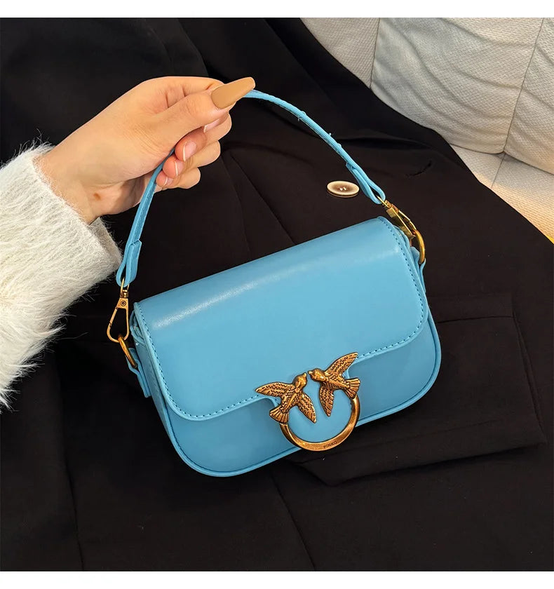 Sac Bandoulière Femme Chaîne Métal Logo – Pochette Crossbody Couleur Unie Fermeture Magnétique