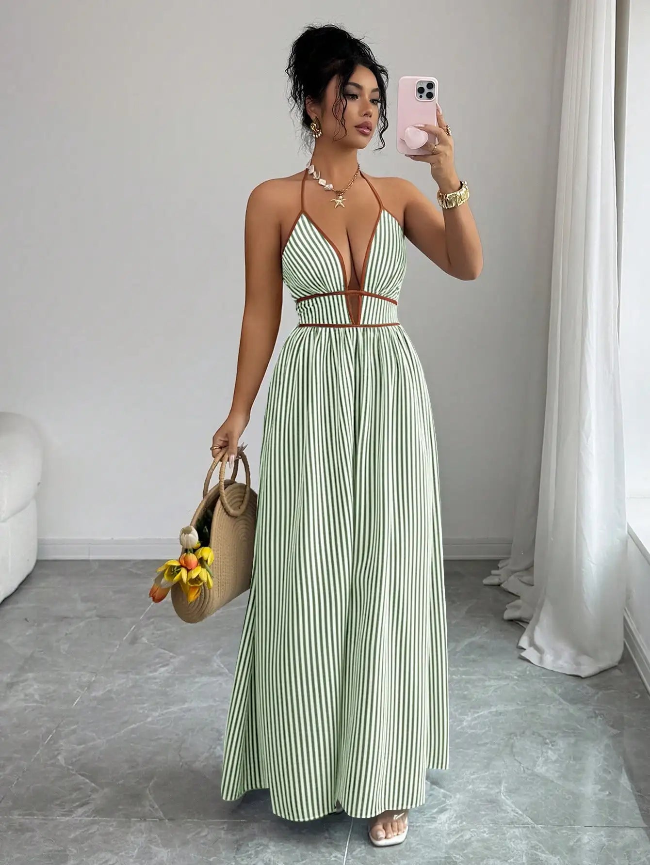 Robe Maxi Rayée Col Plongé Halter - Style Vacances & Plage Premium