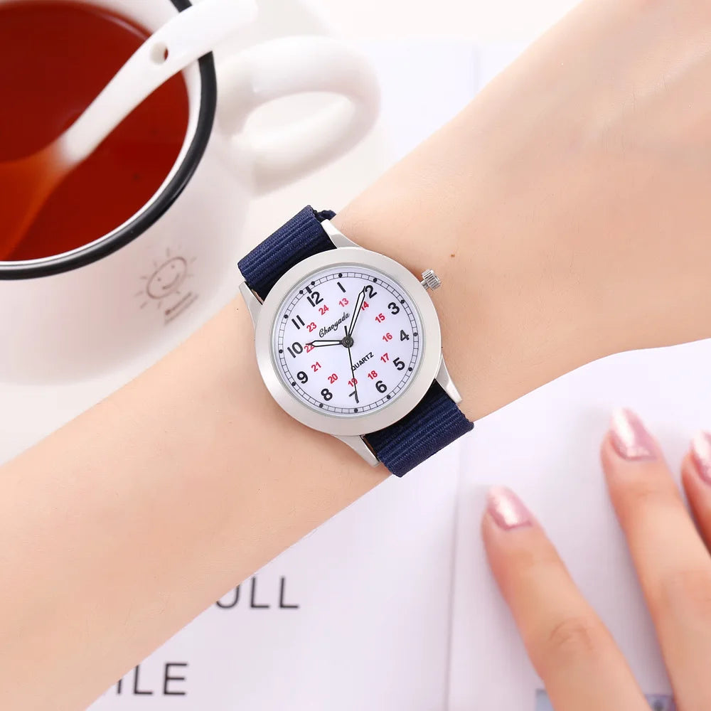 Montre Enfant UTHAI CQ26 Sport Quartz – Fille Garçon Lumineuse Étanche Cadeau