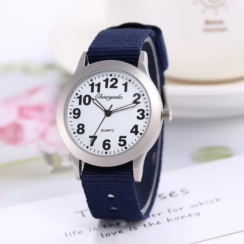 Montre Enfant UTHAI CQ26 Sport Quartz – Fille Garçon Lumineuse Étanche Cadeau