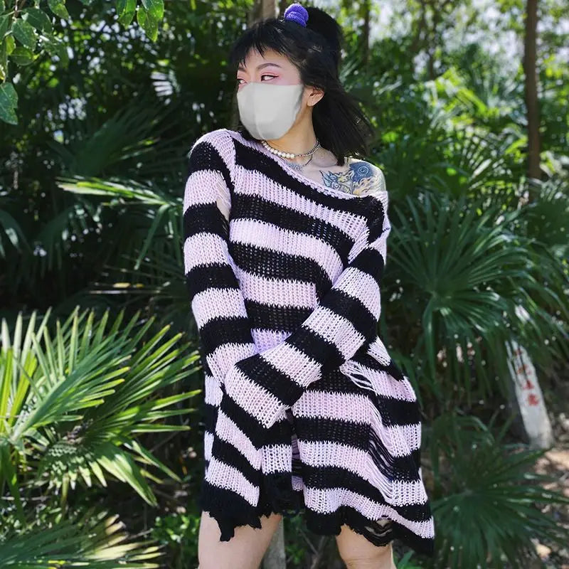 Gothic Damen Strickpullover Lila Streifen Zerrissen Ausgefranst – Fairy Grunge Lolita Emo Streetwear Stil