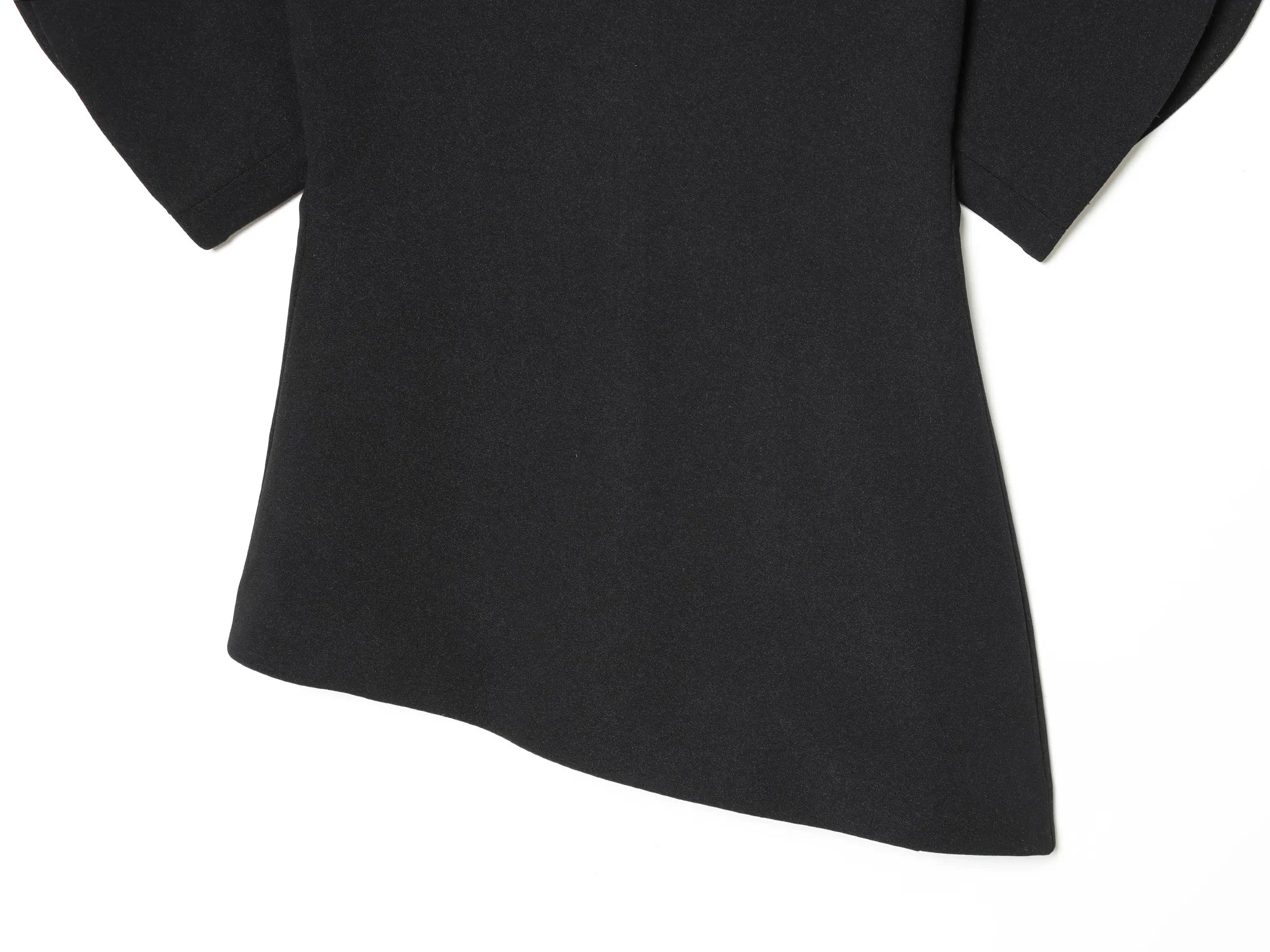 Blouse Noire Vintage Femme – Manches Bouffantes Courtes & Ourlet Asymétrique | Chic Tendance Printemps 2026