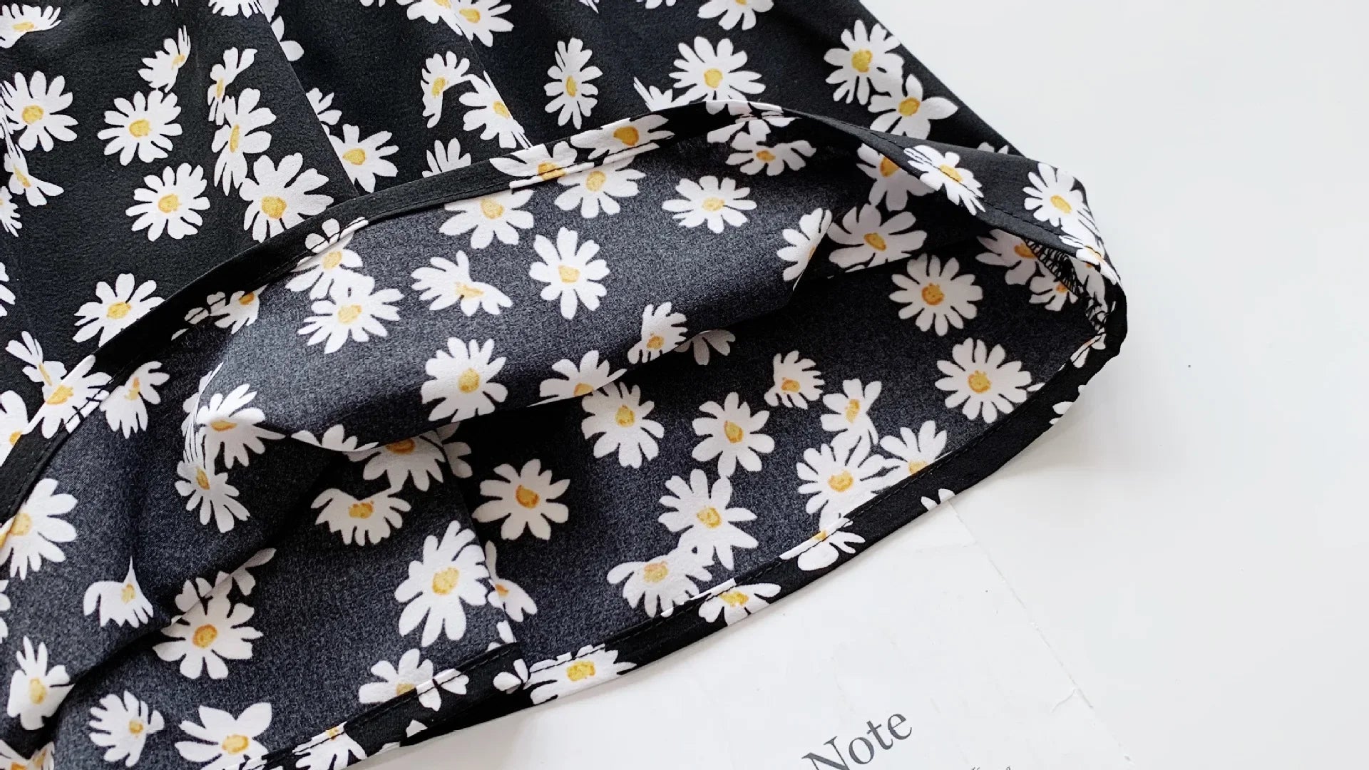 Robe Fille Imprimée Marguerites Sans Manches – Robe Casual Été Enfant Fleurs Mariage 2-6 Ans