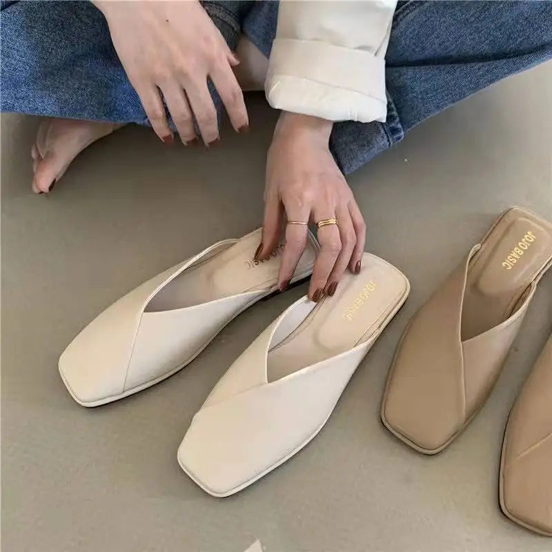 Mules Designer Cuir Bout Pointu Femme Été 2025 – Sandales Élégantes Chic Low Heel