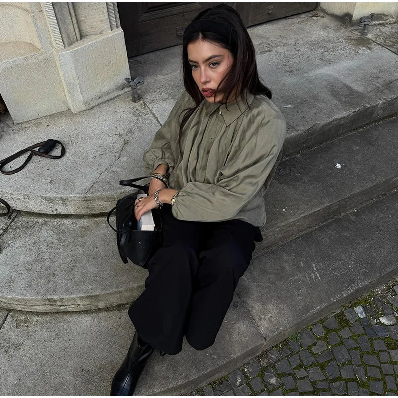 Veste Femme Suède Vert Élégante Manches Bouffantes Revers Fermeture Éclair Ample Plissée – Blouson Court Streetwear Printemps Automne | Mode 2025