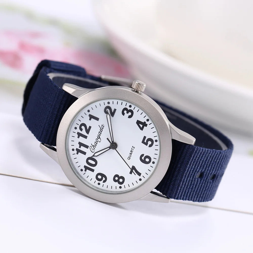 Montre Enfant UTHAI CQ26 Sport Quartz – Fille Garçon Lumineuse Étanche Cadeau