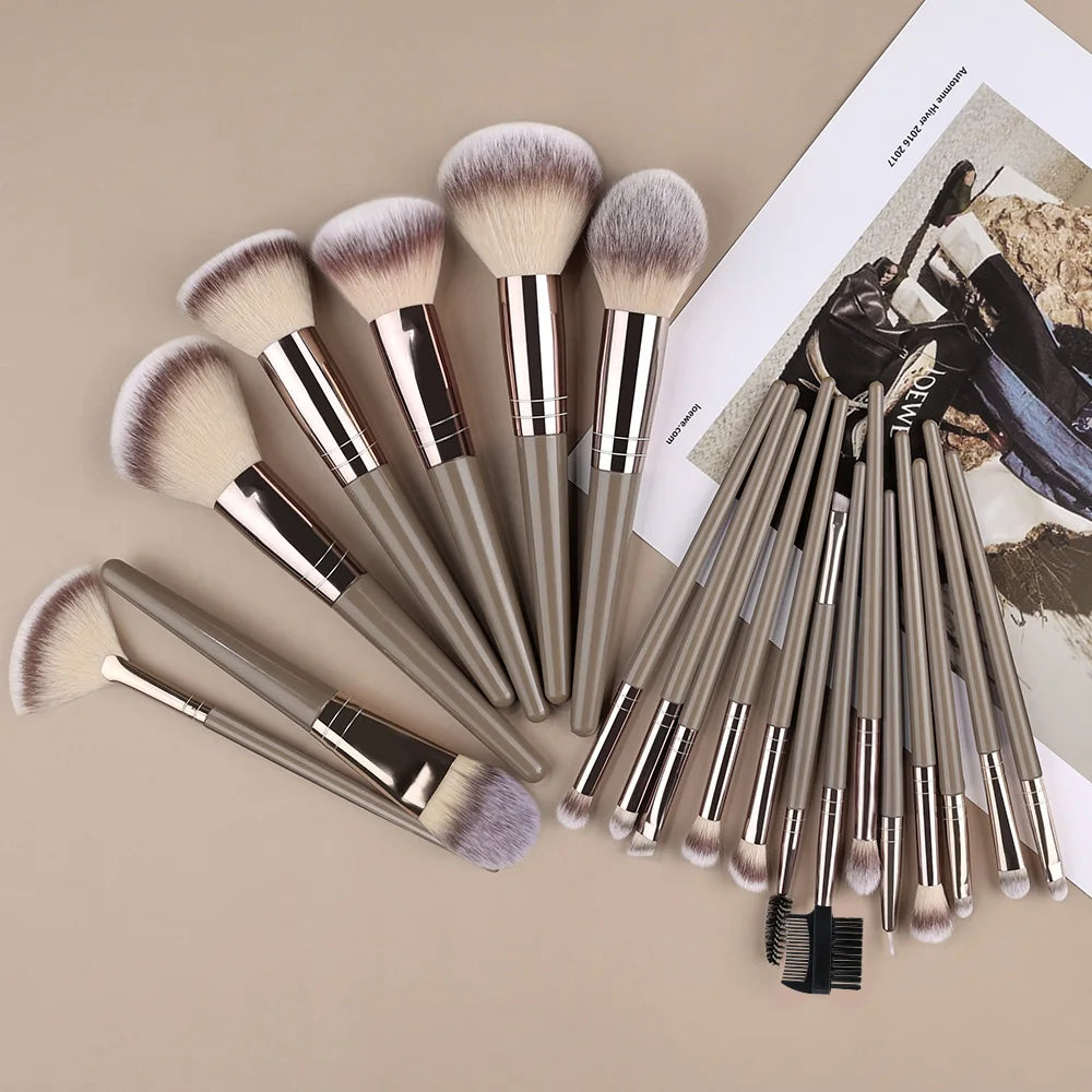Set Pinceaux Maquillage Fluffy 3 à 20 Pcs – Poudre Libre, Fards & Blush | Brosse Fond de Teint Femme