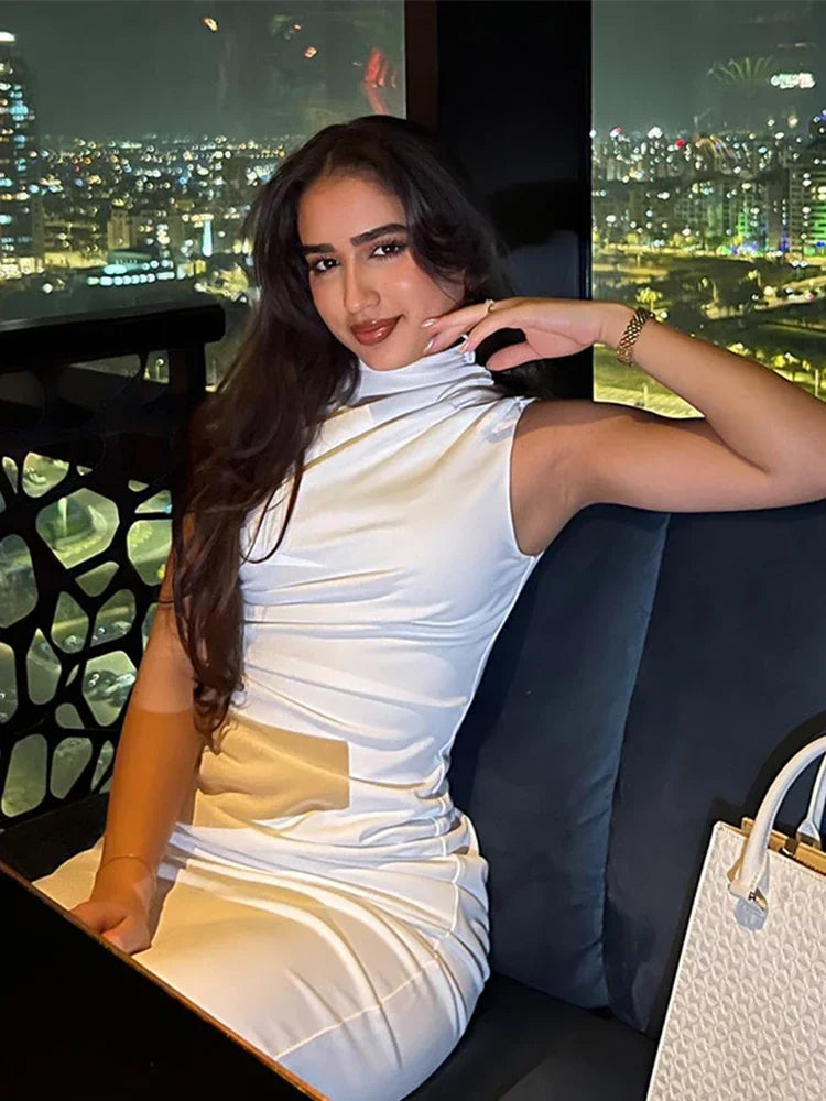 Damen Maxikleid Weiß Plissiert Ärmellos Rundhals – Schlank Machend Elegant | Sommerabend