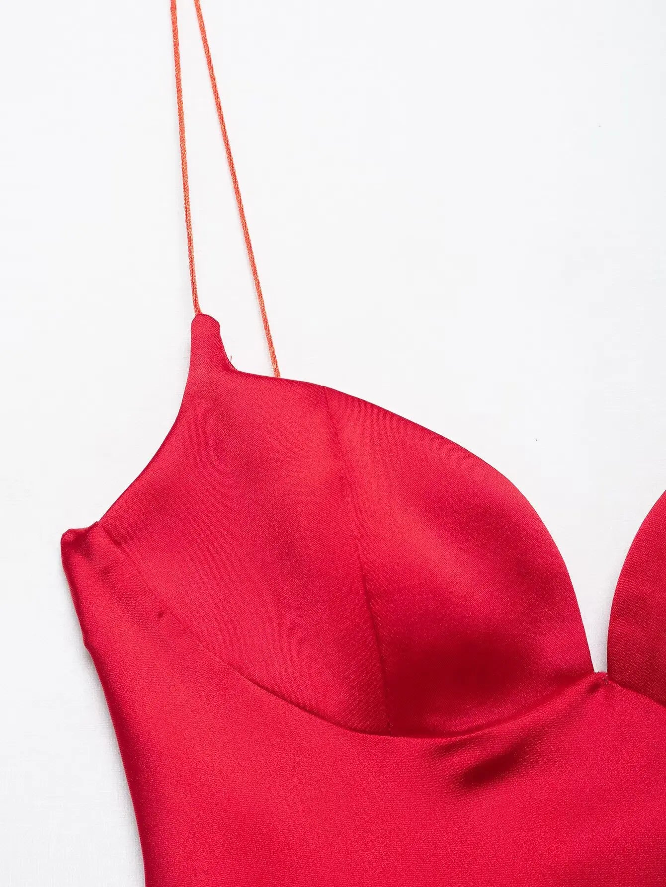 Robe Longue Femme Satin Rouge Col V Bretelles Sans Manches – Fermeture Dos Zip Élégante | HH Été 2025